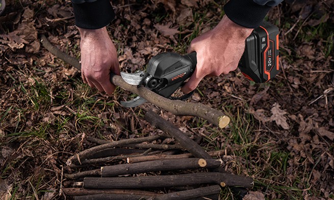 Характеристика товару «Помічник у догляді за садом» - фото №0