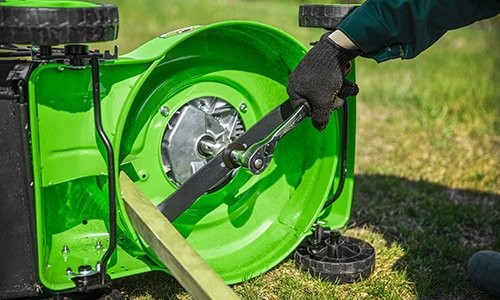 «Режущий нож» товара: «Газонокосилка бензиновая Foresta GM-410 + Масло» - фото №3 Характеристика товара «Режущий нож» - фото №3