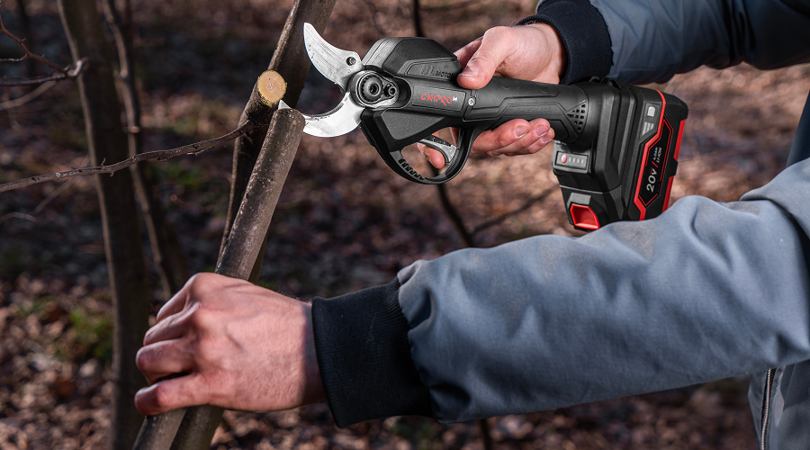 Аккумуляторный секатор Dnipro-M