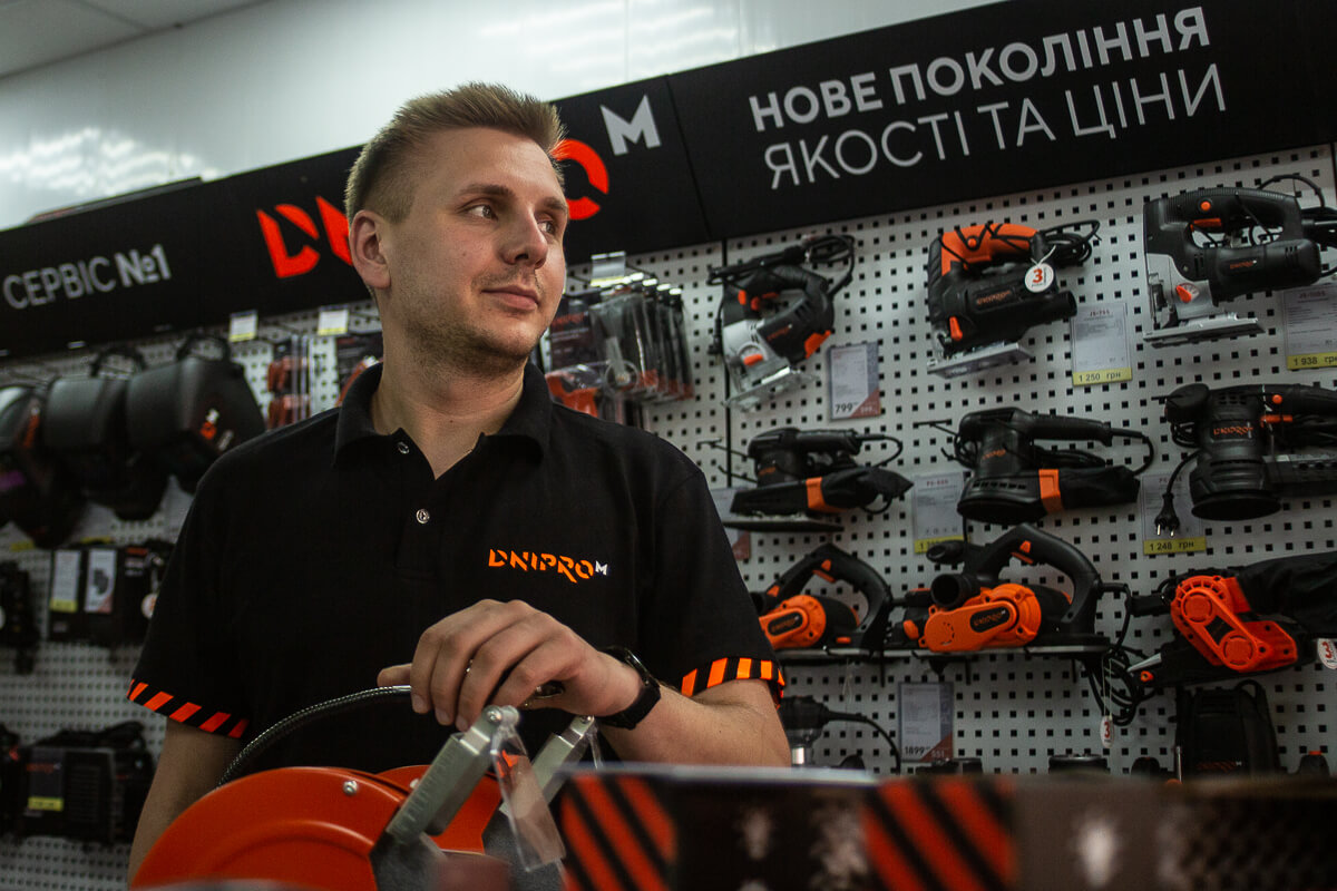 Магазин Dnipro-M на Позняках